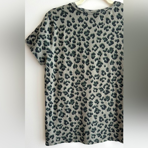 Lucky Brand Green Cheetah Print Short Sleeve T-Shirt, Size Medium - Picture 13 of 16